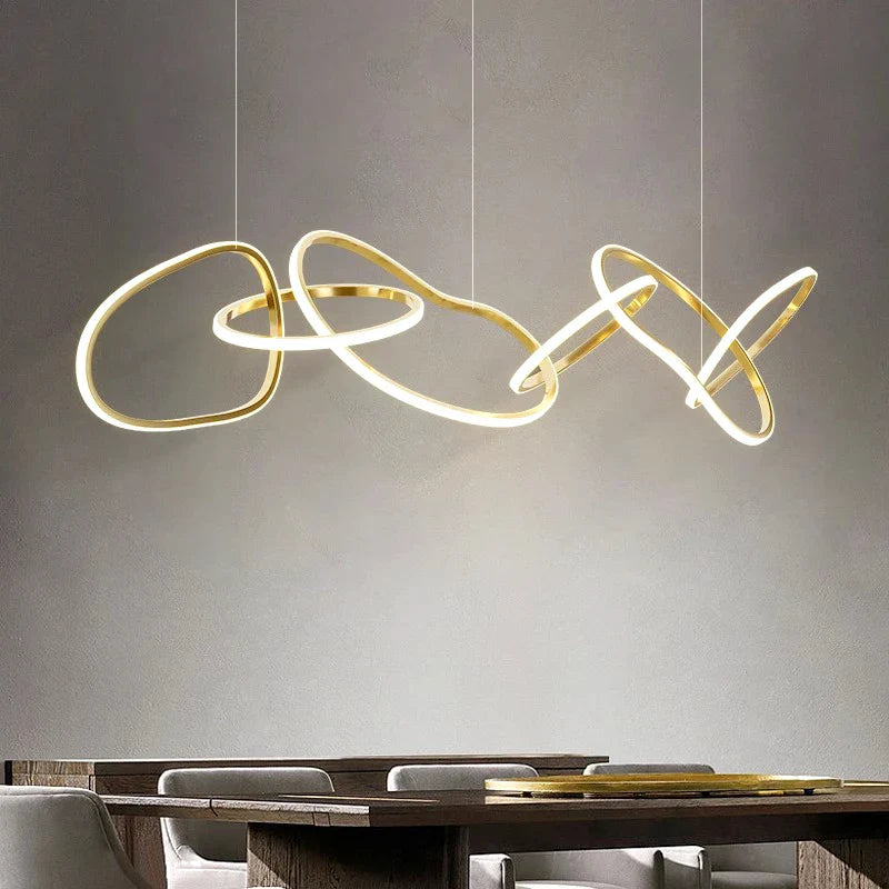 Lustre design doré décoration vintage salle à manger éclairage intérieur