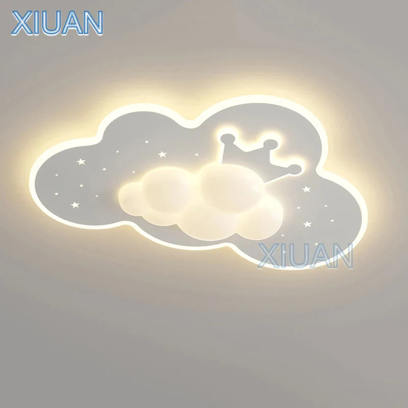 lustre créatif en forme de couronne et nuage pour enfants