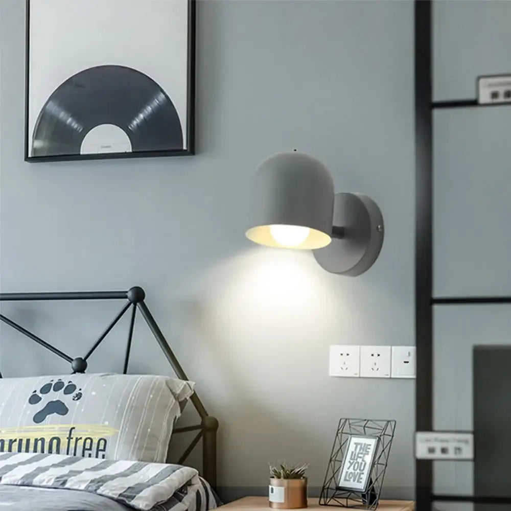Applique murale blanche avec abat jour blanc