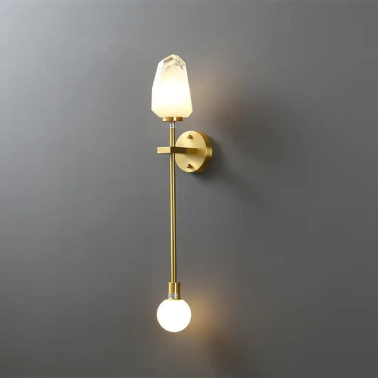 Applique Murale Design Élégante Lumière Dorée. Chambre