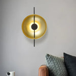 Applique Murale Dorée Minimaliste Luminosité Chaleureuse. Chambre