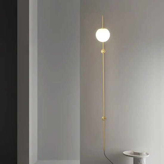 Applique Murale Minimaliste Laiton Élégante Design. Chambre