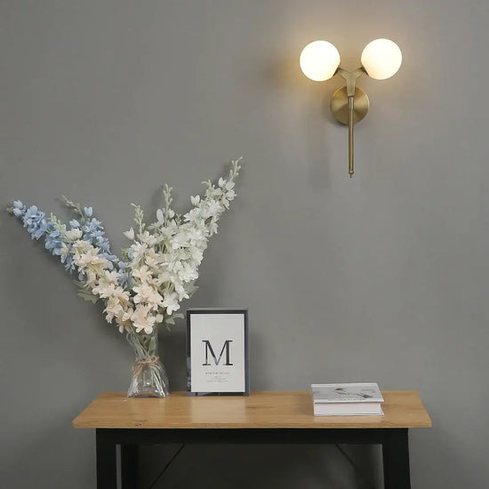Applique Murale Nordique Double Élégance Lumineuse Design. Chambre