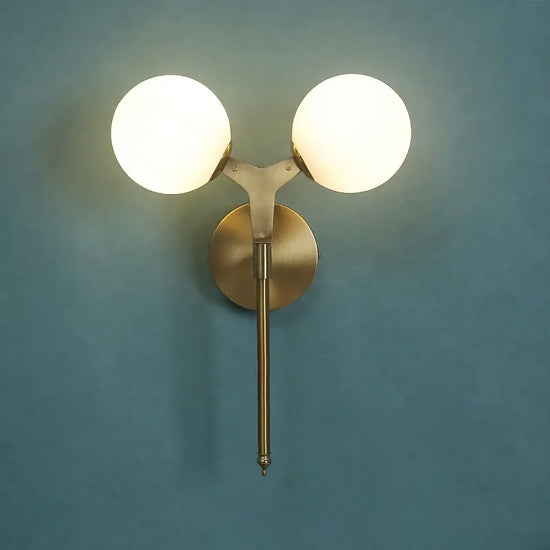 Applique Murale Nordique Double Élégance Lumineuse Design. Chambre
