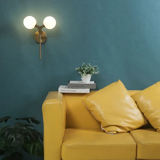 Applique Murale Nordique Double Élégance Lumineuse Design. Chambre