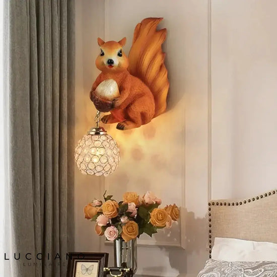 Applique Murale Rétro Écureuil Design Vintage Élégant. Chambre
