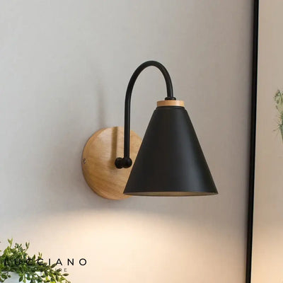 Scandinavische houten wandlamp