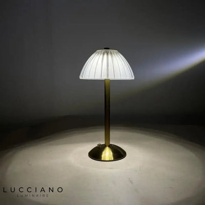 Lámpara de noche vintage blanca