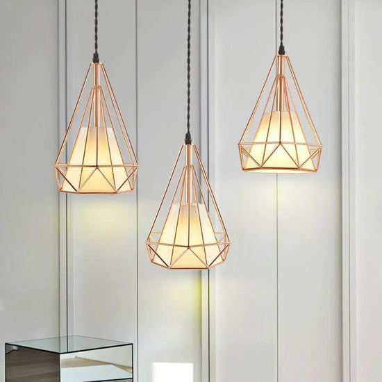 Suspension Cage Rétro Pyramidale Luminaire Doré
