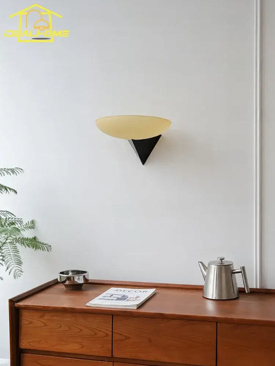 Voici Le Nouveau Titre: Applique Murale Design Rétro Épurée Minimaliste Lumière. Chambre