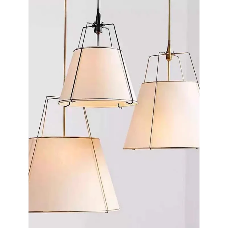 Lustre moderne lignes audacieuses design