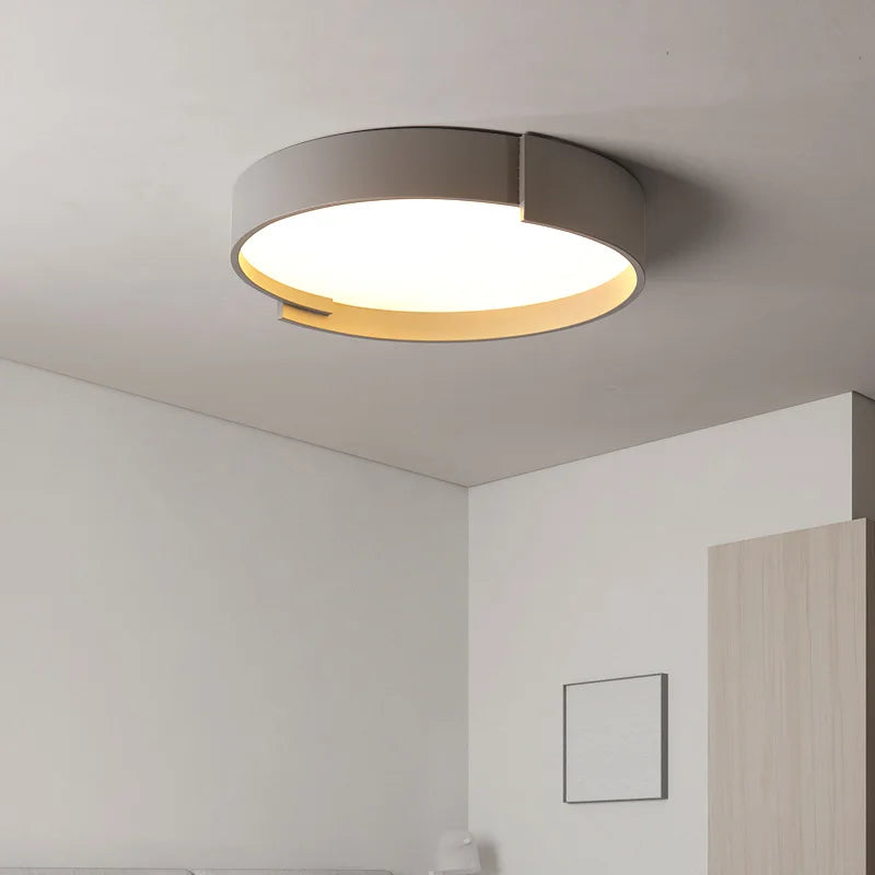 Lustre design dans intérieur lumineux