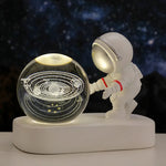 Lampe de chevet Astronaute Boule de Cristal