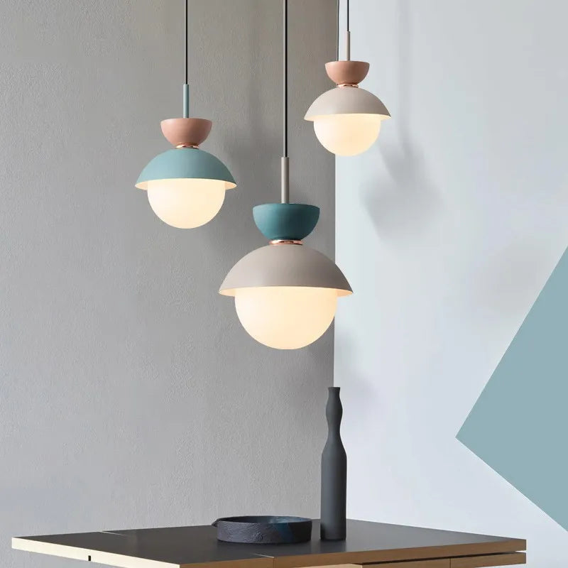 Suspension design nordique contemporain lumineux