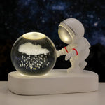 Lampe de chevet Astronaute Boule de Cristal