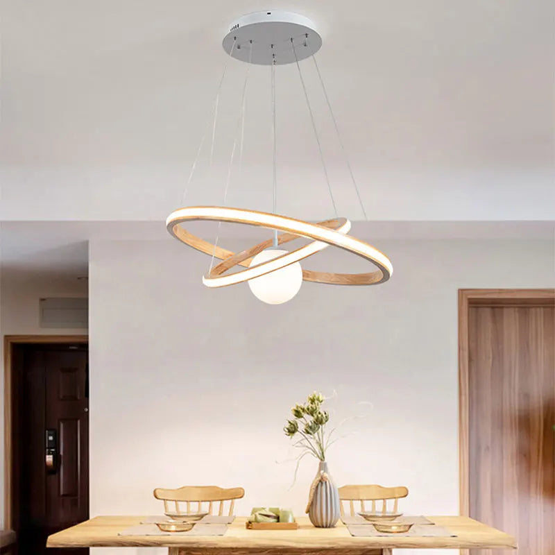 Lustre en bois design transparent