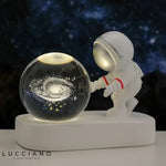 Lampe de chevet Astronaute Boule de Cristal