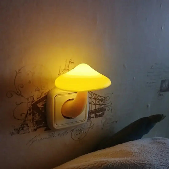 Lampe à Champignons Veilleuse Murale à LED Champignon Jaune Petit Prise UE Mini Lampe Murale Lumière de Sommeil Décoration de Chambre Salon pour Enfant Adulte Lampe à Champignons Veilleuse Murale à LED Champignon Jaune Petit Prise UE Mini Lampe Murale Lumière de Sommeil Décoration de Chambre Salon pour Enfant Adulte