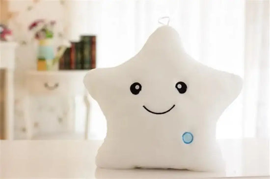 Oreiller en peluche lumineux et coloré en forme d’étoile