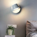 Voici Le Titre Transformé: Nordique Moderne Design Led Élégant Rotatif Applique Murale Chambre